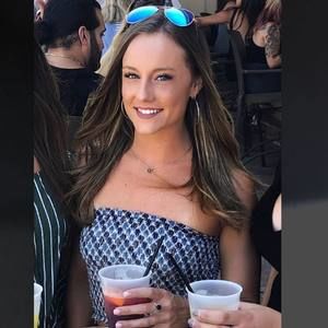 Meet your Posher, Danielle